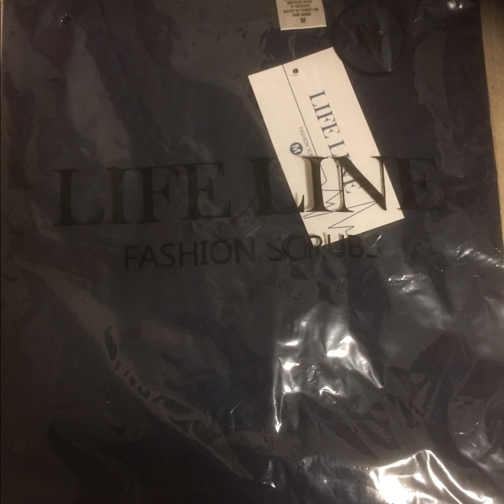 Lifeline Medium Fashion Navy Blue Scrub Top